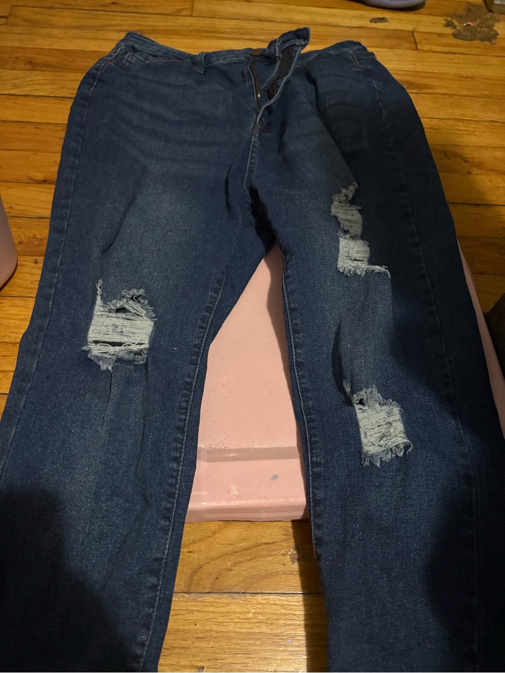 Women Dark Blue Distressed Jeans - Classic Fit